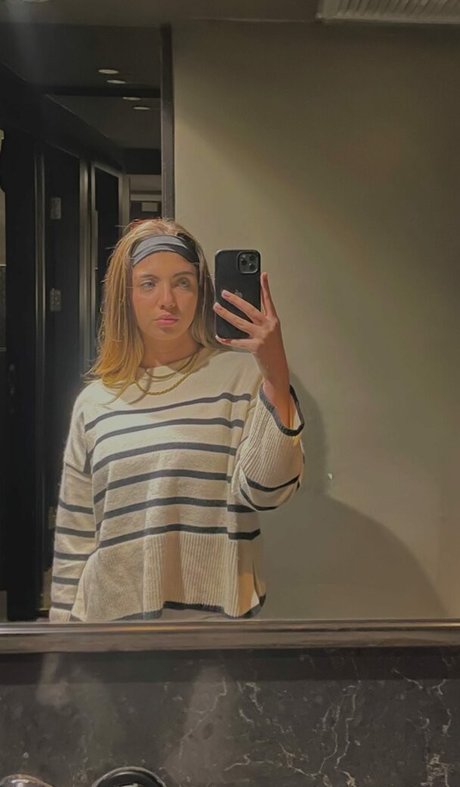 Ela Be eri アートモデル 写真