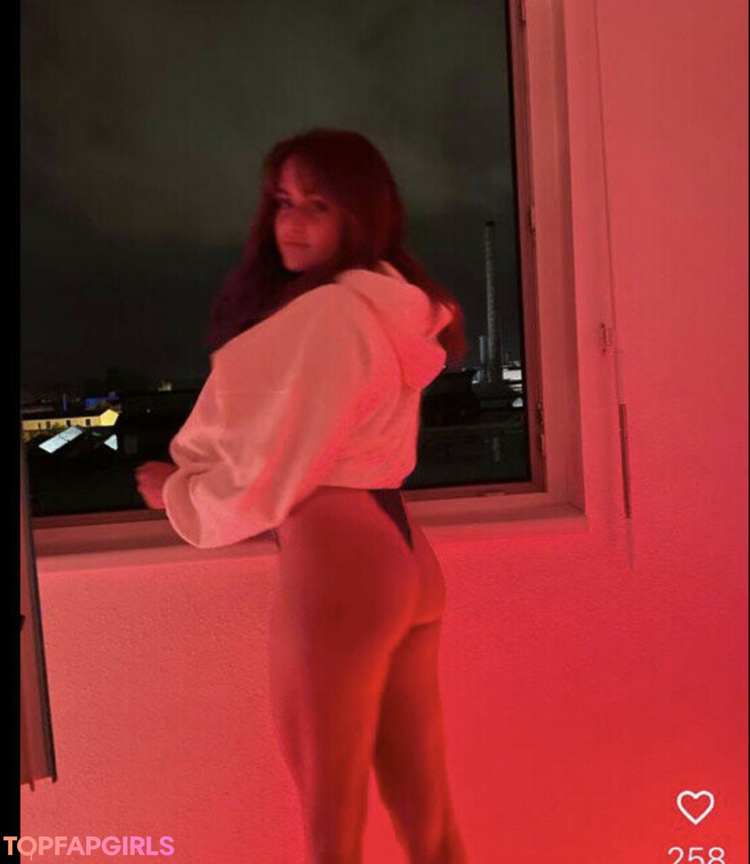 Charlotte Haffner かわいいポルノスター アーカイブ