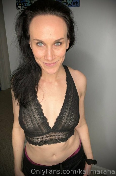 18ヌードオンリーファンズ トップ 写真