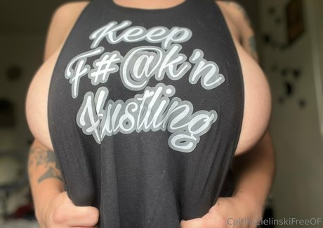 caitlinzielinskifree 無料のポルノスター ギャラリー