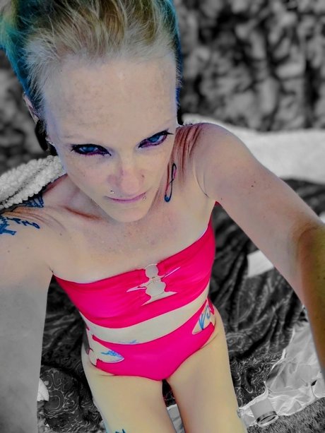Destiny Paige ヌードモデル 写真