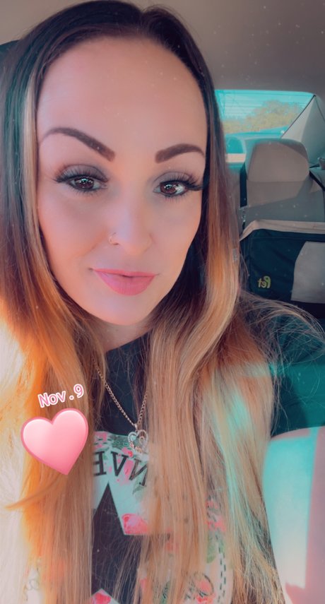 ティーンソロオンリーファンズ セクシー裸 写真