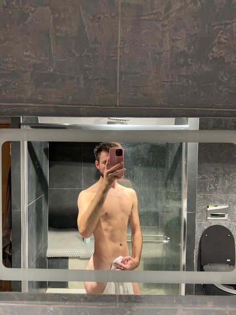 Anton A 独占スター 写真