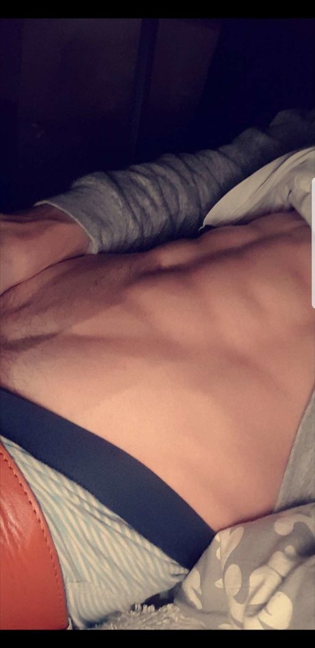 ボールオンリーファン セクシーヌード 写真
