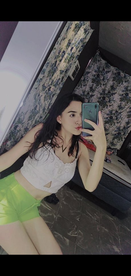 Rachel Garibay ヌードモデル 写真