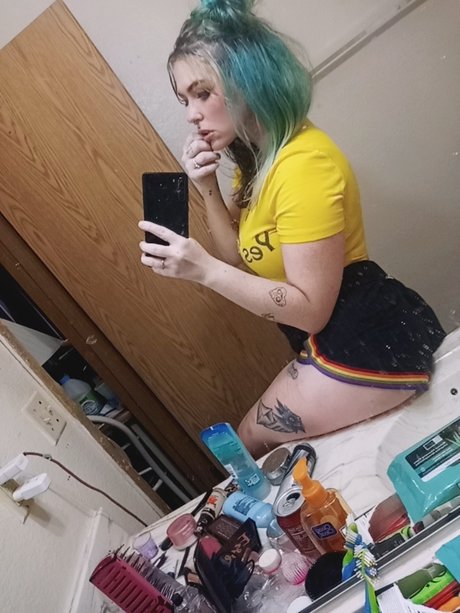 Britty 裸のモデル 画像