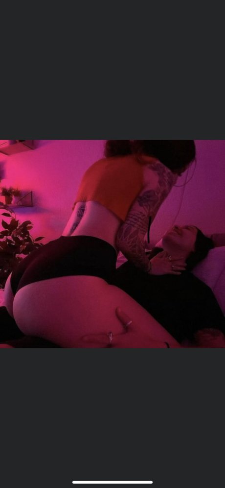 Gobbleitup スターセックス 写真