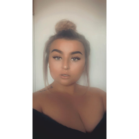 Tori Raine top profile image