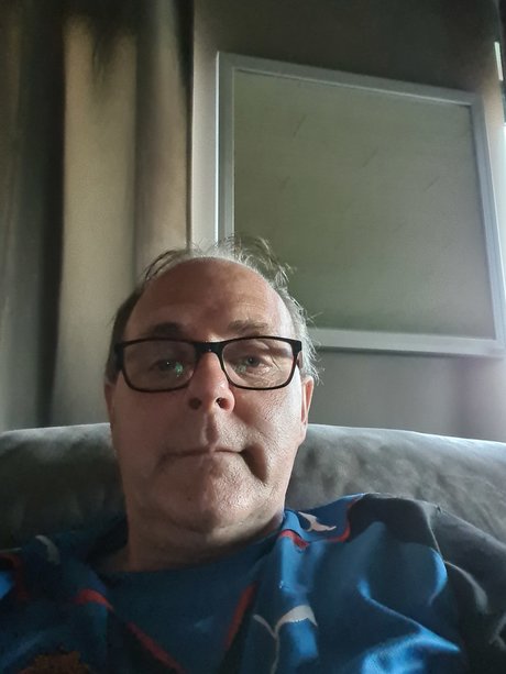 巨乳の熟女オンリーファンズ ホット 写真