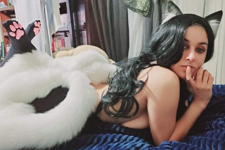 ヌーディストオンリーファンズ アダルト 写真