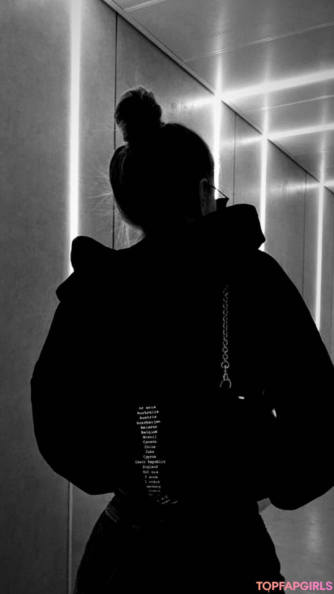 巨乳ストリップオンリーファンズ ベスト 画像