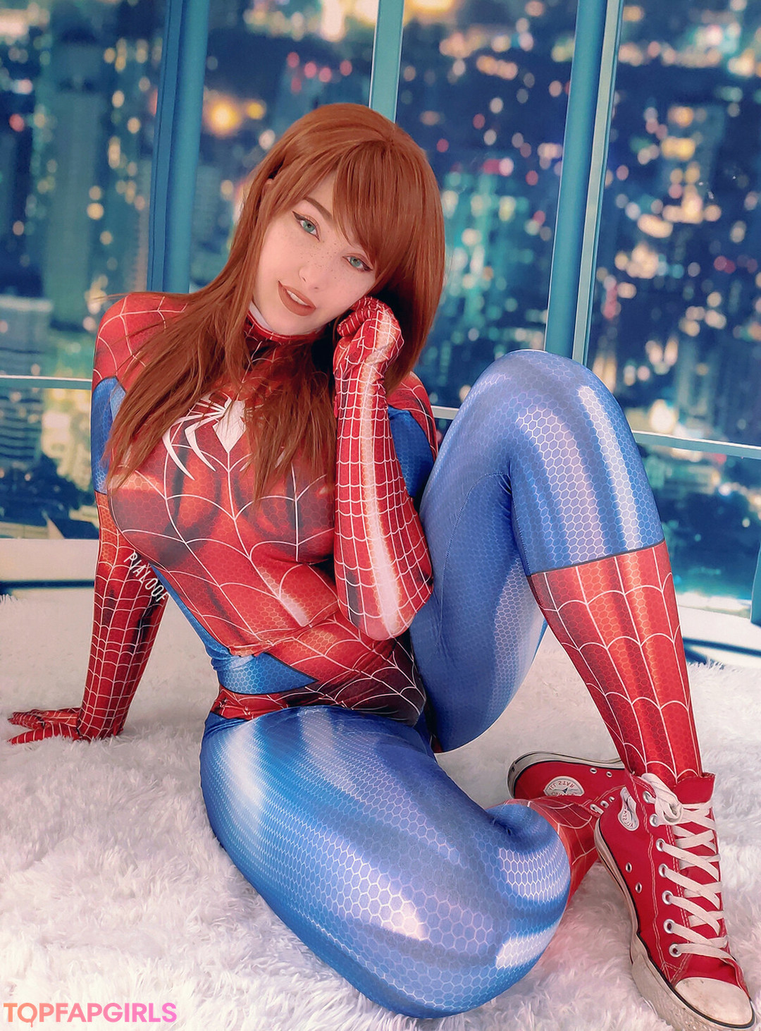 エボニーギルフオンリーファンズ ポルノ 画像