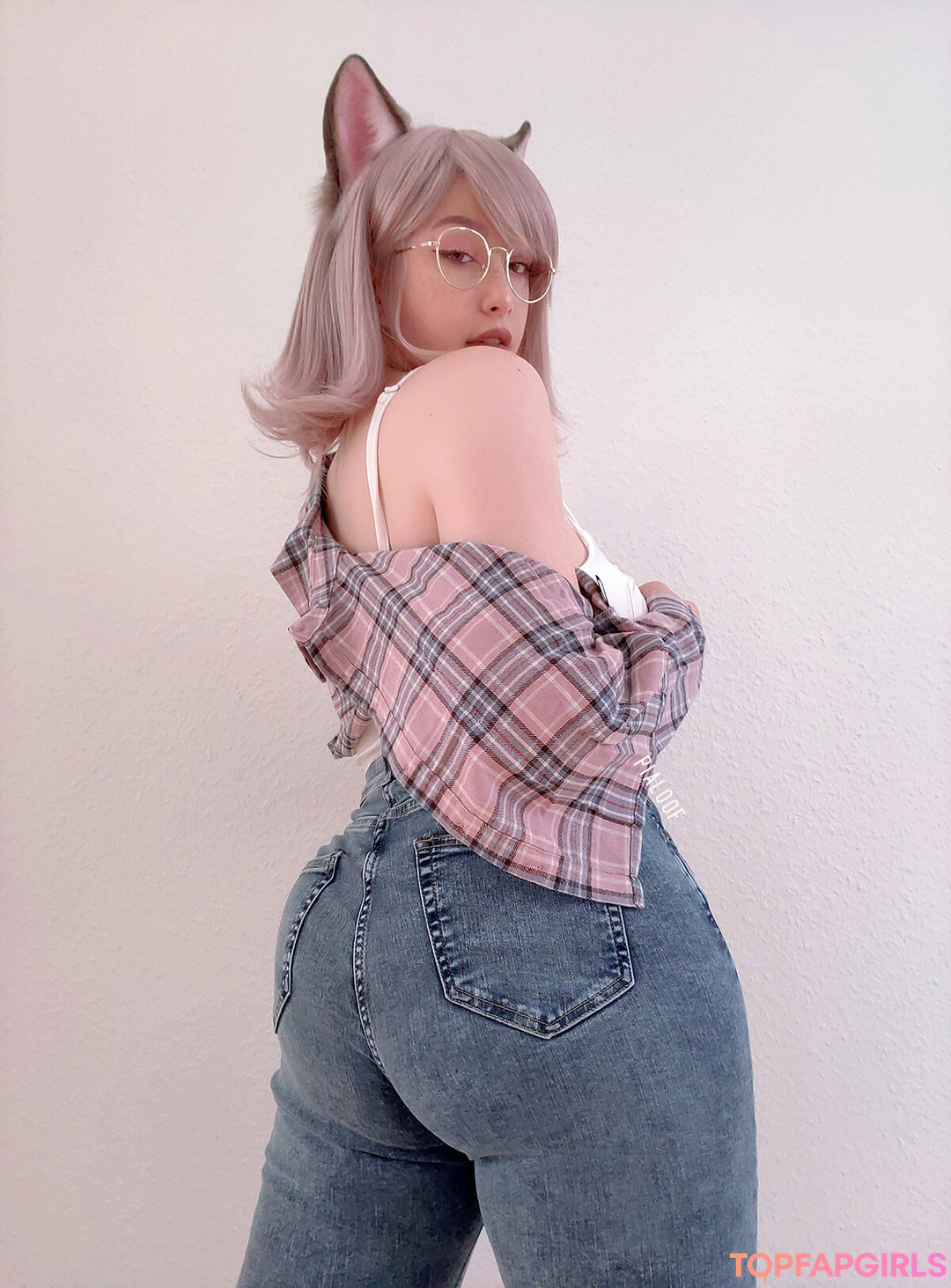 Pialoof ポルノスター ヌード 画像