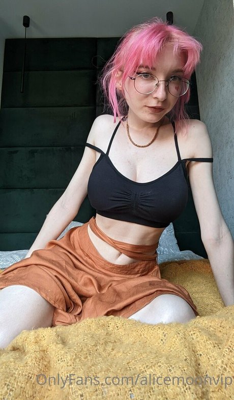 クローズアップマンコオンリーファンズ セクシー裸 画像