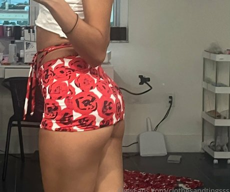 金髪熟女オンリーファンズ ホットxxx 画像