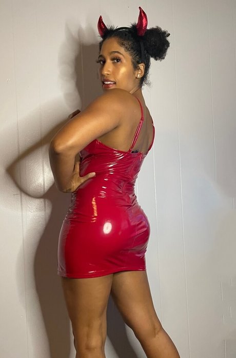 ガールフレンドオンリーファンズ ホットヌード 写真