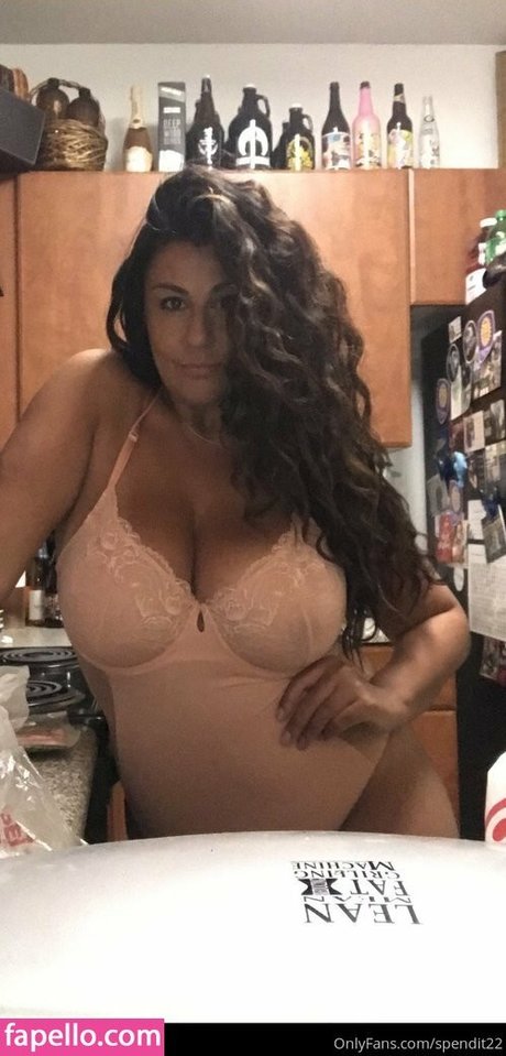 Danielle Dallaire ポルノモデル 画像
