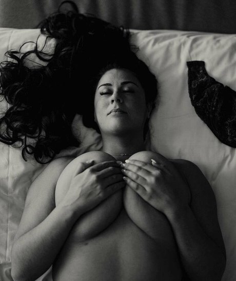 Danielle Dallaire ホットなモデル 画像