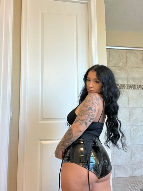 エボニーサマーオンリーファンズ アートxxx 写真