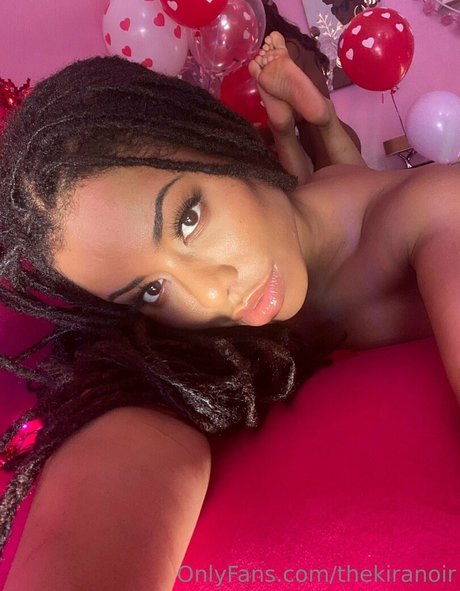 Kira Noir 美しいモデル 写真