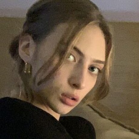 Dionkadi czkrok ヌードモデル 画像