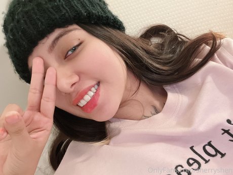 ビキニストリップオンリーファンズ アート裸 写真
