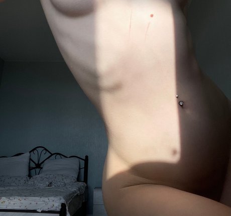 asyapixie トップポルノスター 写真