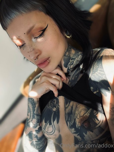 Addox HDポルノスター 写真