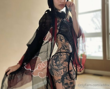 Addox ポルノスター セクシー 写真