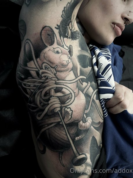 Addox アートモデル 写真