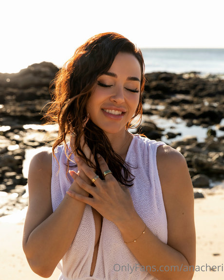 Ana Cheri ポルノスター 写真