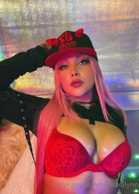 巨乳ソロオンリーファンズ セクシーヌード 写真