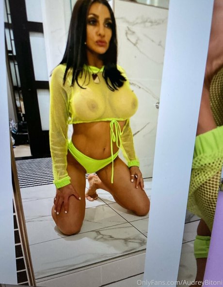 Audrey Bitoni セクシーモデル 写真