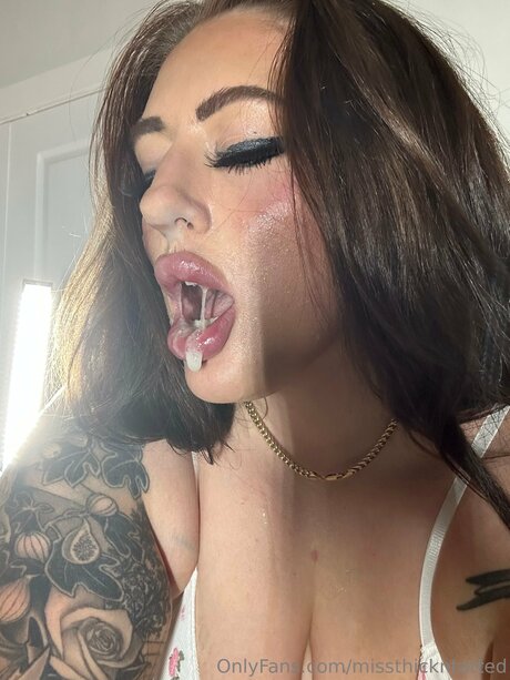 Miss Thick N Tatted 女優 写真