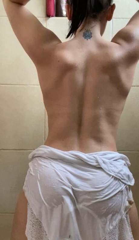 Caro Trueba ポルノスター 裸 画像