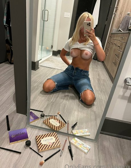 アマチュアレズビアンオンリーファンズ 裸 アーカイブ