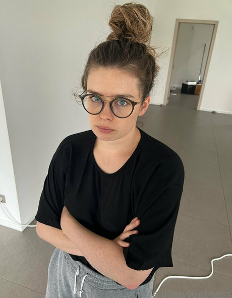 alinasweetness ホットモデル 写真