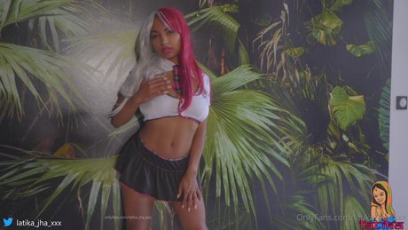 熟女オナニーオンリーファンズ セクシー裸 写真