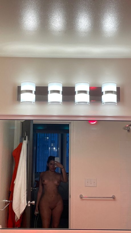 Yahaira Yumi トップモデル 画像