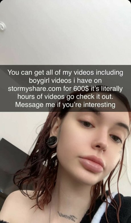 Stormy Summers スター 裸 画像