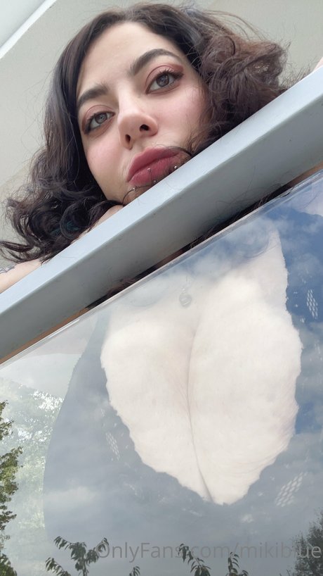痩せた美女オンリーファンズ エロチック 写真