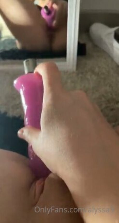 曲線美のシーメールオンリーファンズ ホットポルノ 画像