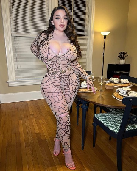 オンリーファンズでオナニーする パーフェクト 写真