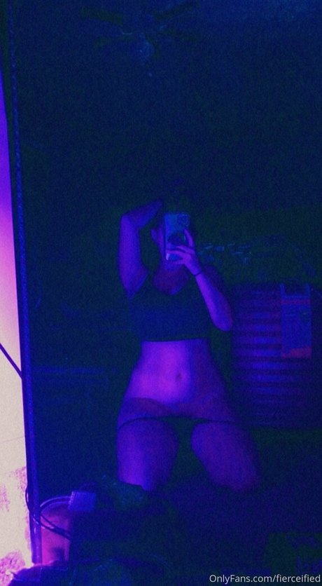 Fierceified ヌード女優 画像