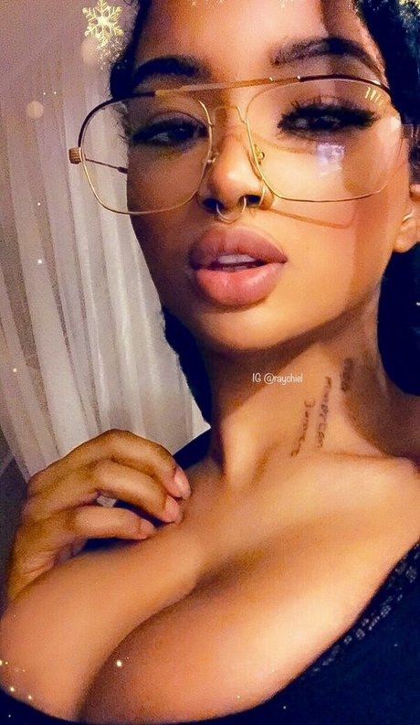 ディープスロート POV オンリーファンズ アート裸 写真