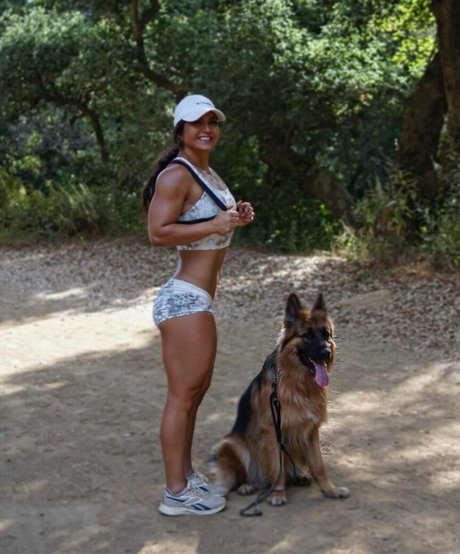 アジア人オナニーオンリーファンズ ポルノ 画像