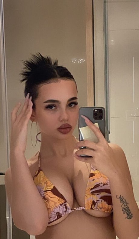 美しいアジアのオンリーファンズ アダルト 画像