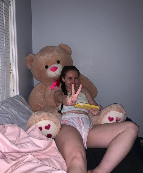 Alyssa Cleversey 無料スター 画像