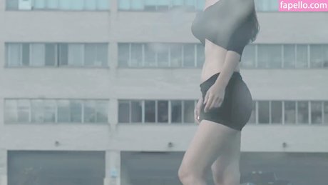 曲線美のシーメールオンリーファンズ xxx アーカイブ