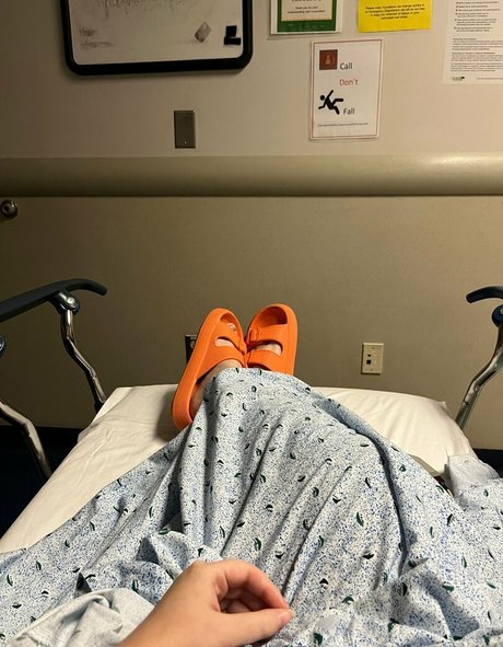 redheadretiredgirl ホットなモデル 写真